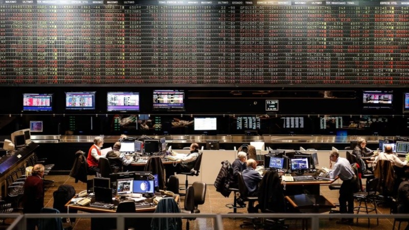 Otra jornada negativa para las acciones argentinas y los bonos soberanos.