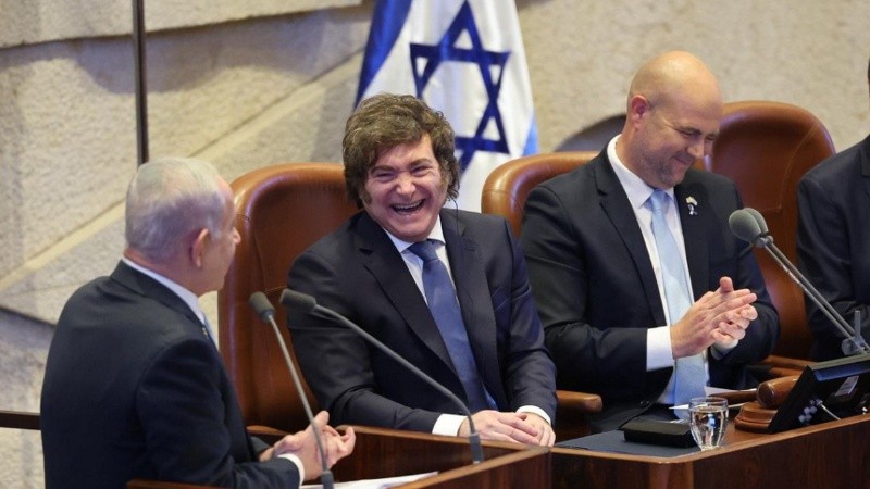 Milei habló en el parlamento de Israel y confirmó que mudará la embajada Argentina a Jerusalén.