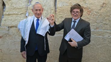 Antes de partir, Milei rezó con Netanyahu en el Muro de los Lamentos.