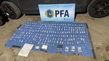 Parte de lo incautado en una causa que investigó a dealers del micro y macrocentro.