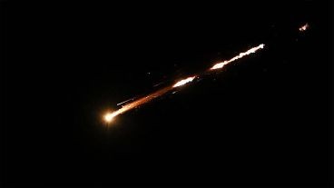 Imágenes aéreas muestran la extensa destrucción causada por los ataques con misiles iraníes en Rishon LeZion, al sur de Tel Aviv.