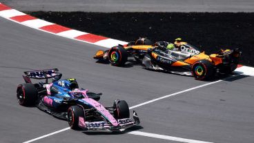 Franco Colapinto completó la jornada de prácticas con un flojo rendimiento y dos trompos en pista.