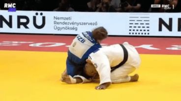 La maniobra inmovilizó de tal manera a la francesa que, tras el ippon, Fawaz permaneció inerte sobre la lona por un tiempo considerable..