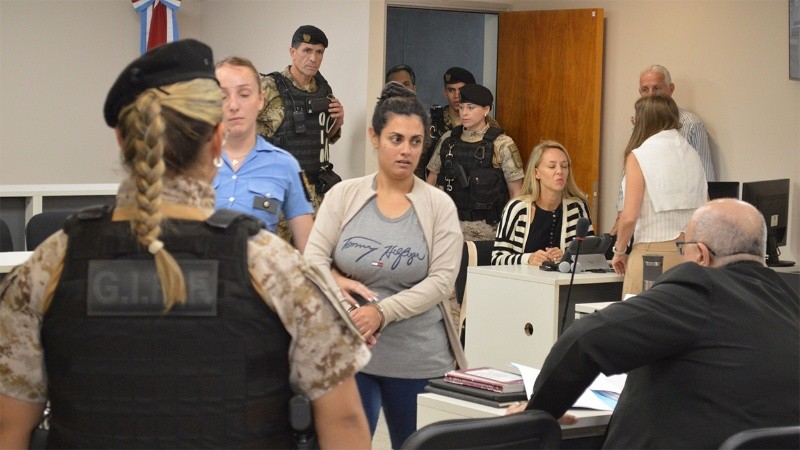 Brenda Agüera, foco de todos los flashes del juicio.