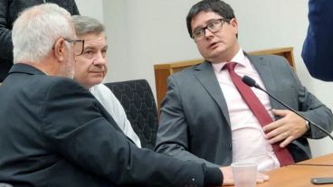 Ulrich (en el medio) zafó de la prisión perpetua, pero ahora sus abogados tampoco están contentos con la pena de cuatro años.