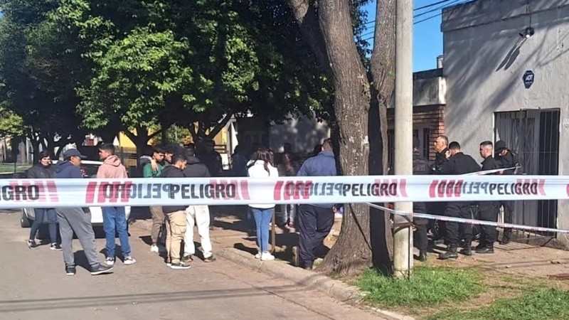 Gusella estuvo agazapado en la calle, esperado que Stella saliera de la casa y buscara la moto que ella utilizaba para ir a trabajar.