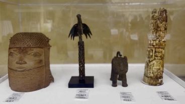 Parte de los Bronces de Benín saqueados por Inglaterra, ahora devueltos al país africano.