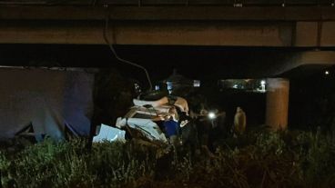 El impactante accidente fue a metros del arroyo Saladillo.