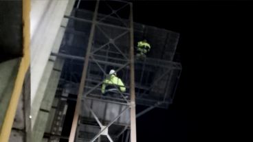 Díaz, arriba de la estructura, exige que lo indemnicen.