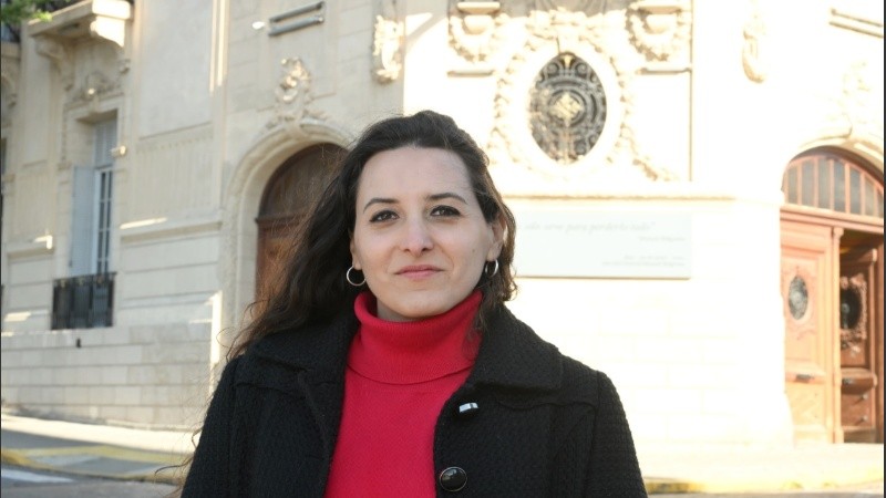 Carla Deiana, la candidata a concejala por la lista del Frente de Izquierda y los Trabajadores-Unidad (FIT-U).