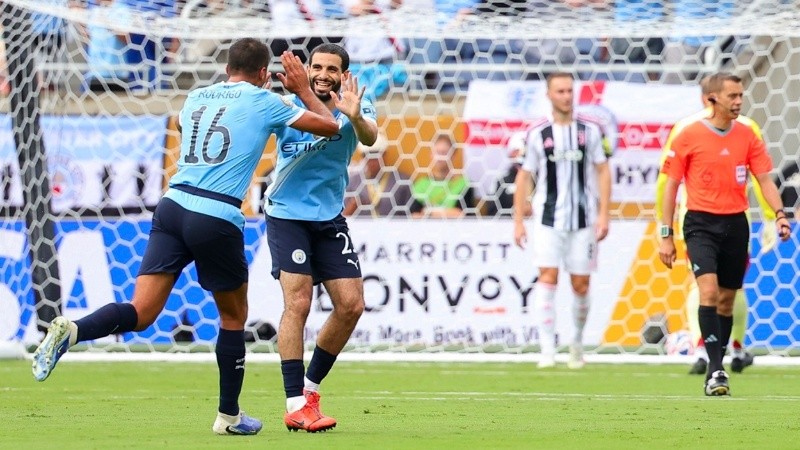 El City reconfirmó su puesto de candidato con una goleada.