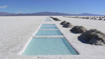 Argentina y Francia firmaron un acuerdo de cooperación para inversiones mineras con énfasis en el litio.