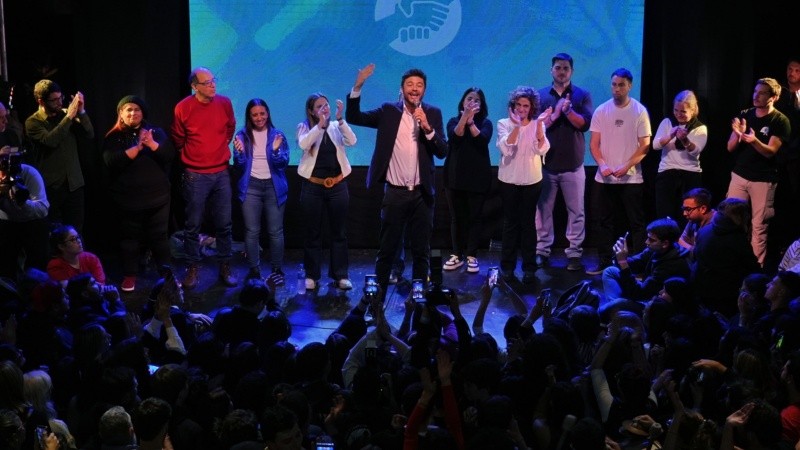 Juan Monteverde celebró la victoria en el Distrito 7