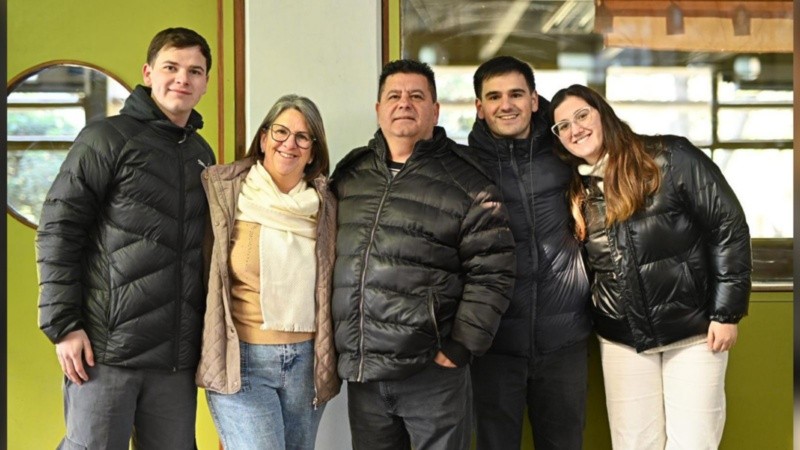 Garbolino (en el medio) fue liberado y a los pocos días se impuso en las elecciones de Melincué.