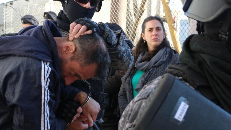 Reifenstuel llegó en horas de la tarde a la cárcel de Piñero, donde quedó alojado.