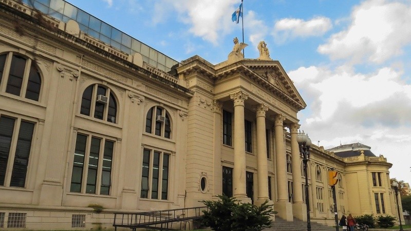 El caso se originó en un concurso docente convocado en 2018 por la Facultad de Ciencias Médicas de la UNR.