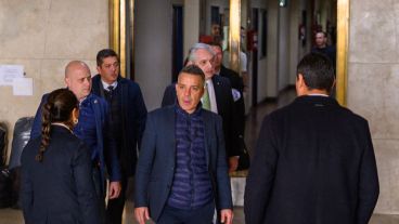 Alberto Fernández, este mediodía en Comodoro Py.