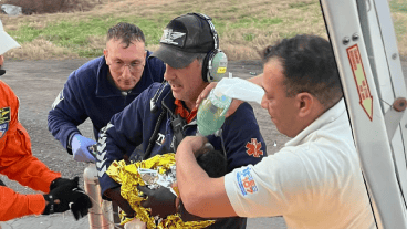 El vecino fue parte del operativo que rescató al bebé de debajo de otros dos hombres.