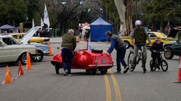 Durante la jornada del feriado se podrá ver la muestra de autos antiguos en el acto de la Independencia.