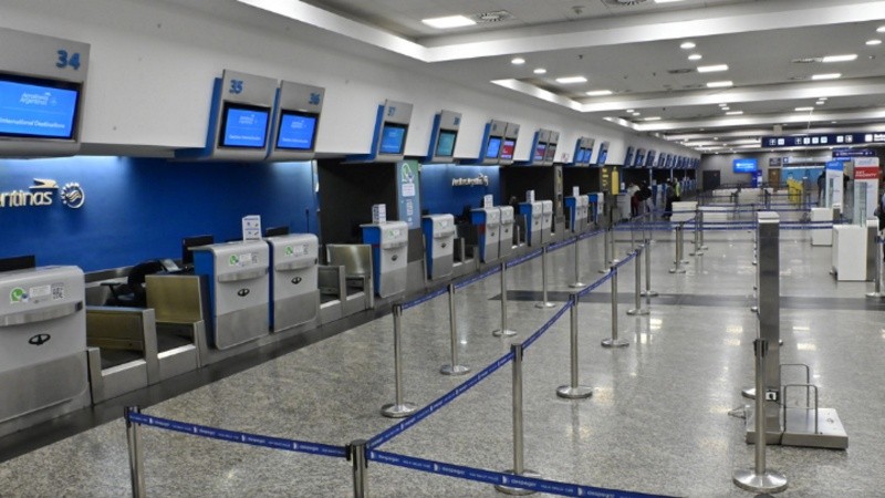 La medida de los pilotos de Aerolíneas Argentinas afectará a algunas provincias como Córdoba, Chubut, Catamarca, Corrientes, Entre Rios, Formosa, Jujuy, La Pampa, entre otras, que se encuentran en receso invernal escolar, o estarán en pleno desarrollo de las vacaciones.