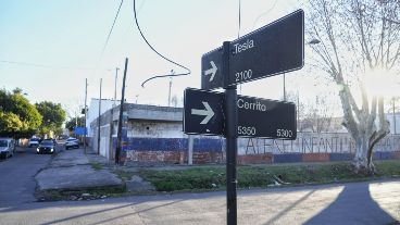 Las vainas fueron encontradas frente al club.