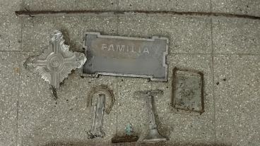 Los objetos robados y recuperados.