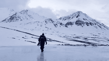 El equipo también encontró una extensa acumulación de agua de deshielo.