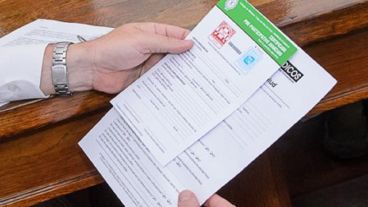 No habrá que hacer más colas en el Colegio para comprar los certificados en papel.