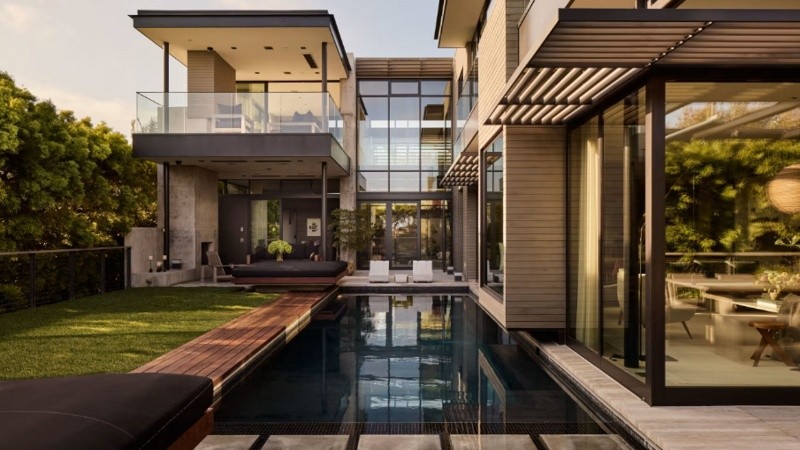 María Sharapova puso a la venta su mansión en California por 25 millones de dólares.