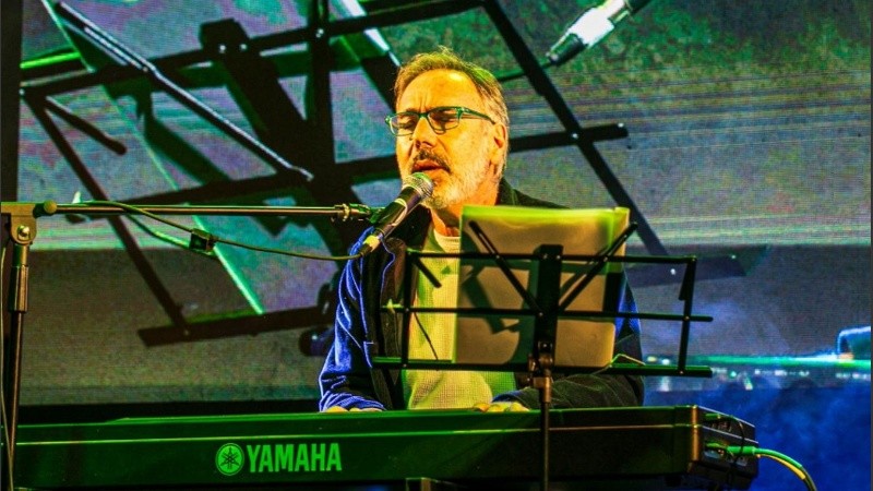 El pianista y arreglador Leo Sujatovich.