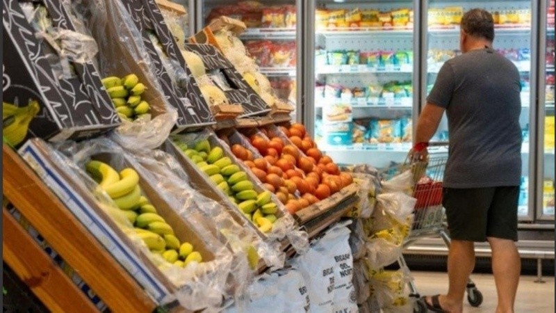 Entre alquileres y alimentos: el costo de no ser pobre sigue escalando en Rosario.