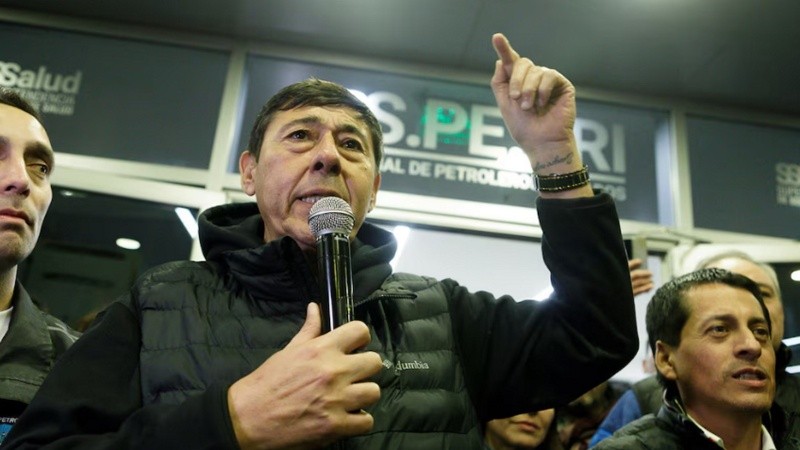 Marcelo Rucci reelecto al frente del Sindicato de Petroleros Privados de Río Negro, Neuquén y La Pampa, al frente de la protesta.