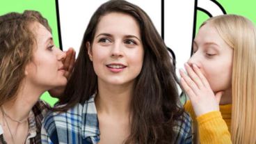 La propuesta es que las usuarias puedan subir fotos de los hombres con los que están saliendo, recibir consejos anónimos de otras mujeres, y marcar si el chico es una “red flag” o una “green flag”.