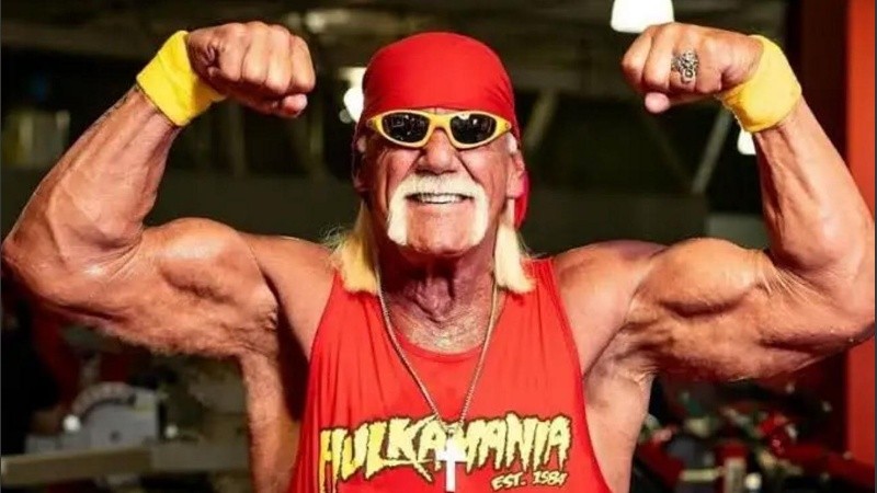 Hulk Hogan fue clave en transformar la lucha libre en un espectáculo familiar y masivo.