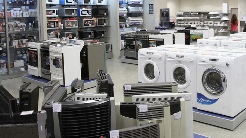 La medida fue oficializada por el ministro de Desregulación con Federico Sturzenegger y generó fuerte impacto.