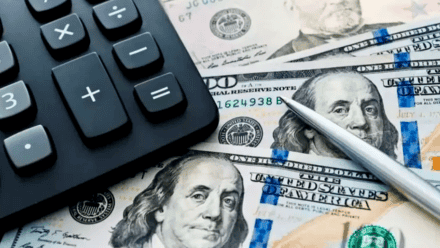 El gobierno interviene el dólar pero las tasas siguen subiendo.