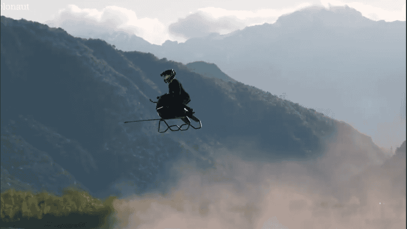 La moto voladora podría llegar al mercado antes de lo previsto.