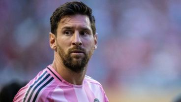 La misma sanción recayó sobre su compañero Jordi Alba.