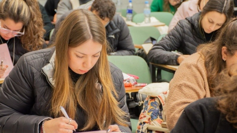 En Rosario, y bajo la supervisión de la Secretaría de Salud Municipal y el Ministerio de Salud Provincial, se rindieron 706 exámenes, sin registro hasta el momento de incidentes.