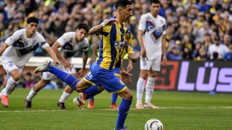 Fideo Di María jugará su cuarto partido consecutivo en el Torneo Clausura: ya hizo dos goles, ambos de penal.