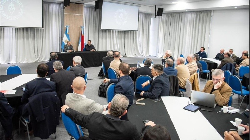 Usuarios de la hidrovía exponen sus opinión. Fue el miércoles en Paraná.