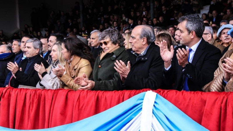 El Jefe de Gabinete en el palco de la inauguración de la 137° Exposición Rural.