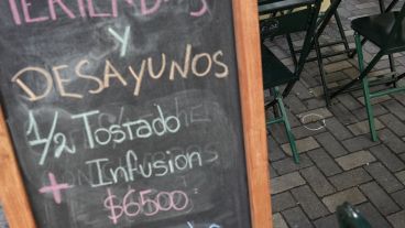 La Policía perimetró la escena para secuestrar los casquillos.