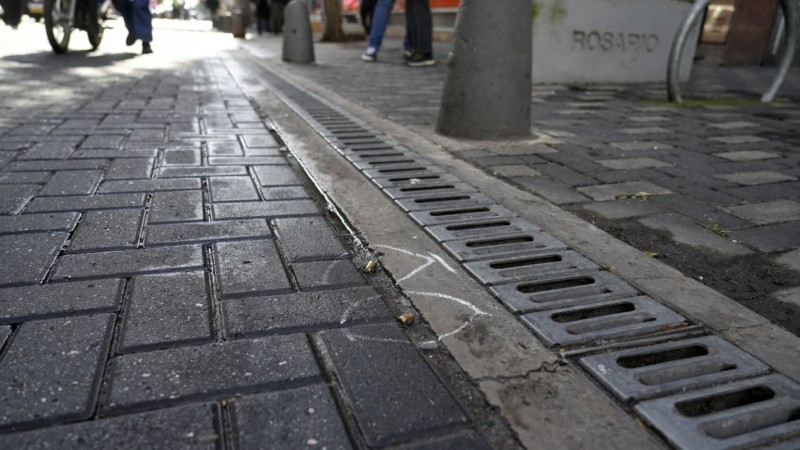 La Policía perimetró la escena para secuestrar los casquillos.