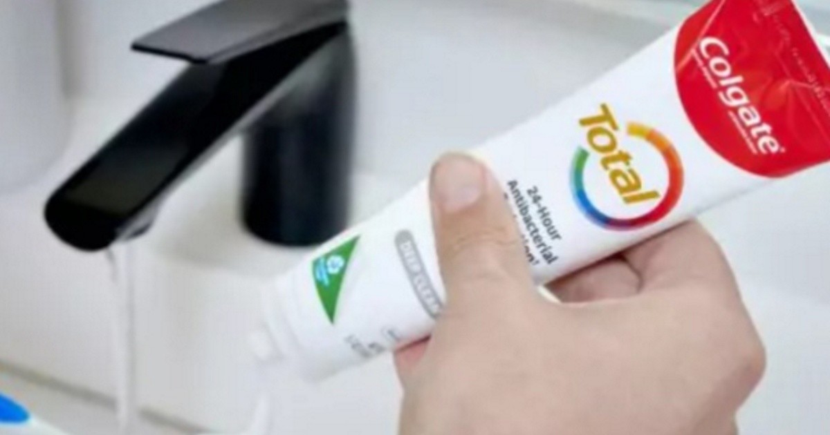 Colgateは、Anmatによって禁止されている歯磨き粉を変更するように顧客に提供します：プロセスを行う方法