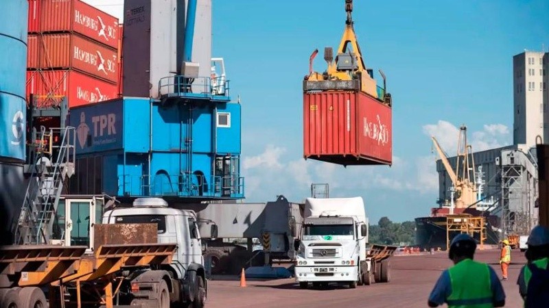 El puerto de Rosario busca recuperar el tiempo perdido