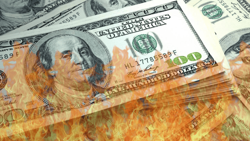 El dólar oficial y financieros pegan otro salto.