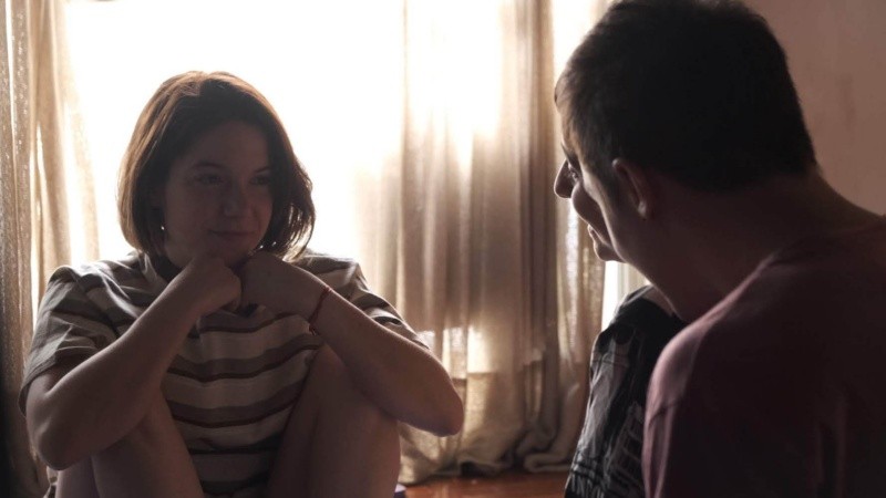 Vera subalquila por horas un departamento vacío para que otros adolescentes tengan sexo.