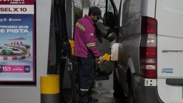 Por un aumento del impuesto a los combustibles, subió el precio de la nafta y el gasoil en Rosario.