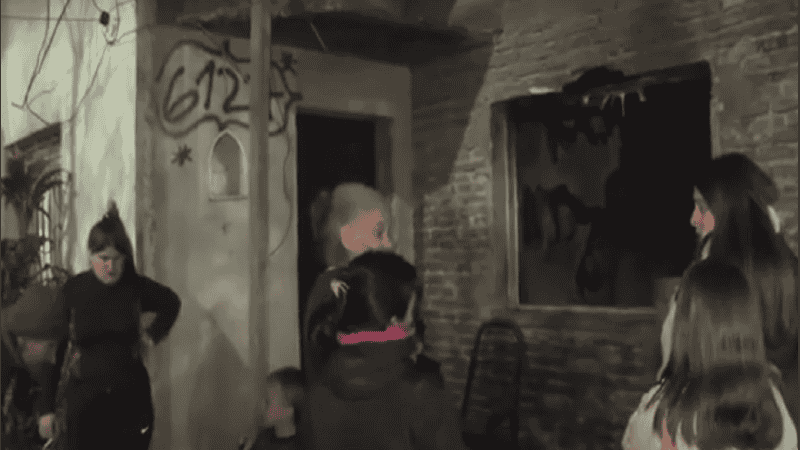 La familia con varios chicos quedó con lo puesto y la casa tiene peligro de derrumbe.